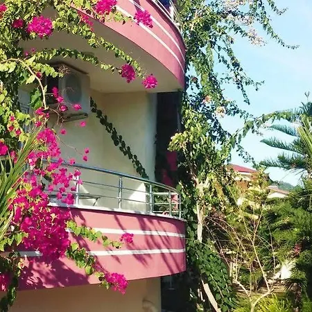 فندق Sea And Mountain 4*